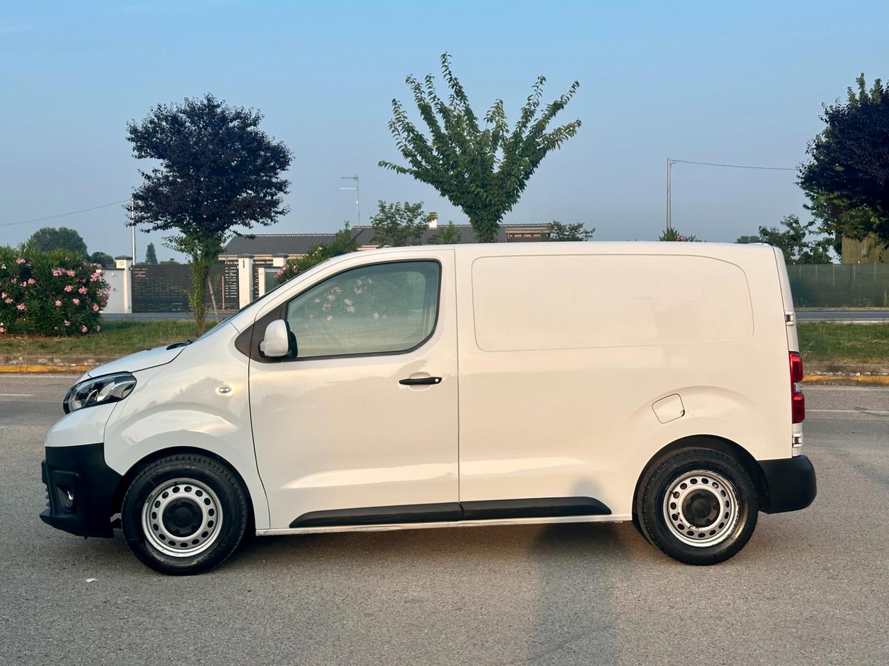 Toyota Proace 1.6D Furgone 10q Comfort