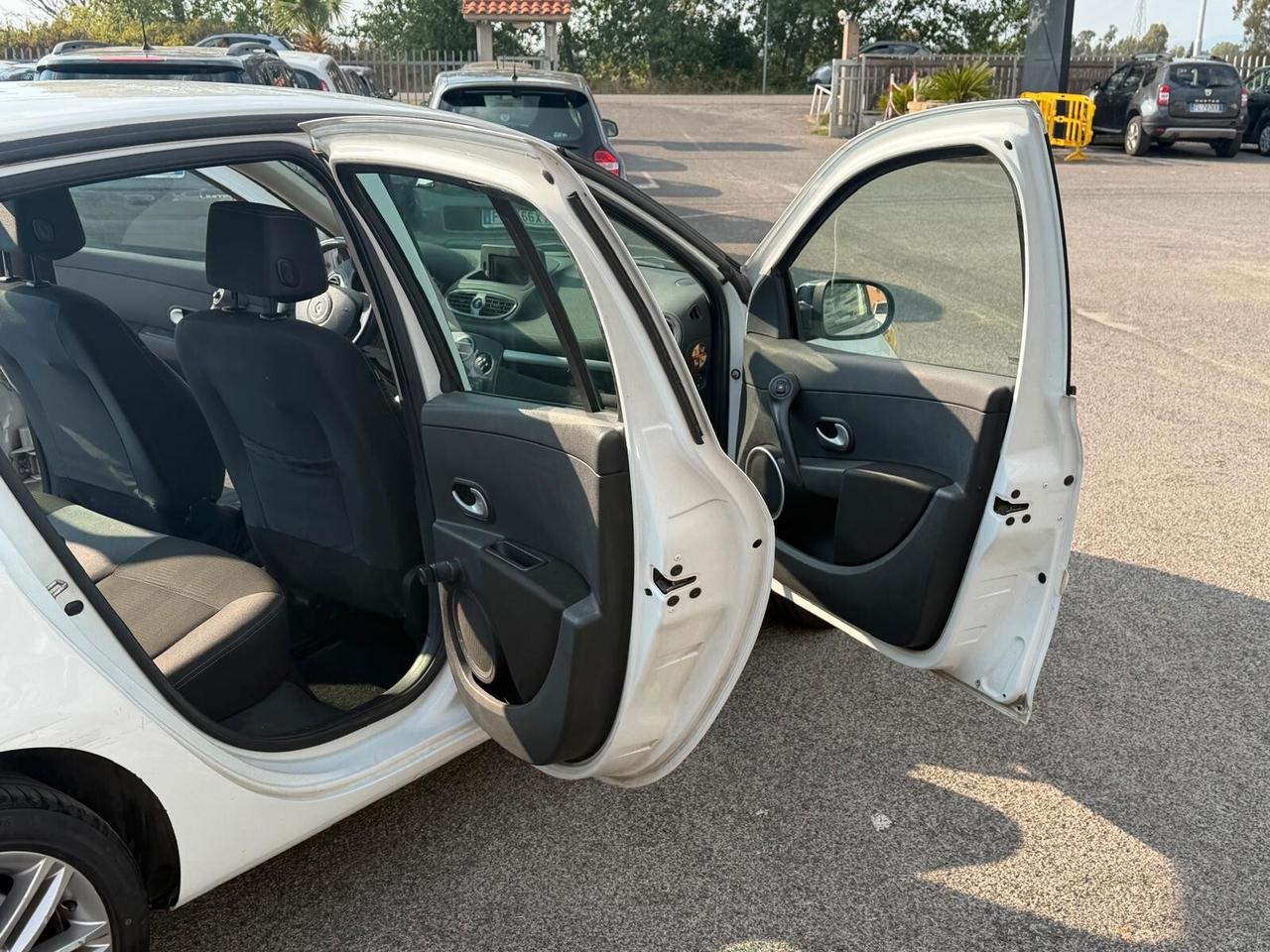 Renault Clio 1.5 DCI 75CV 5P DYNAMIQUE 2011