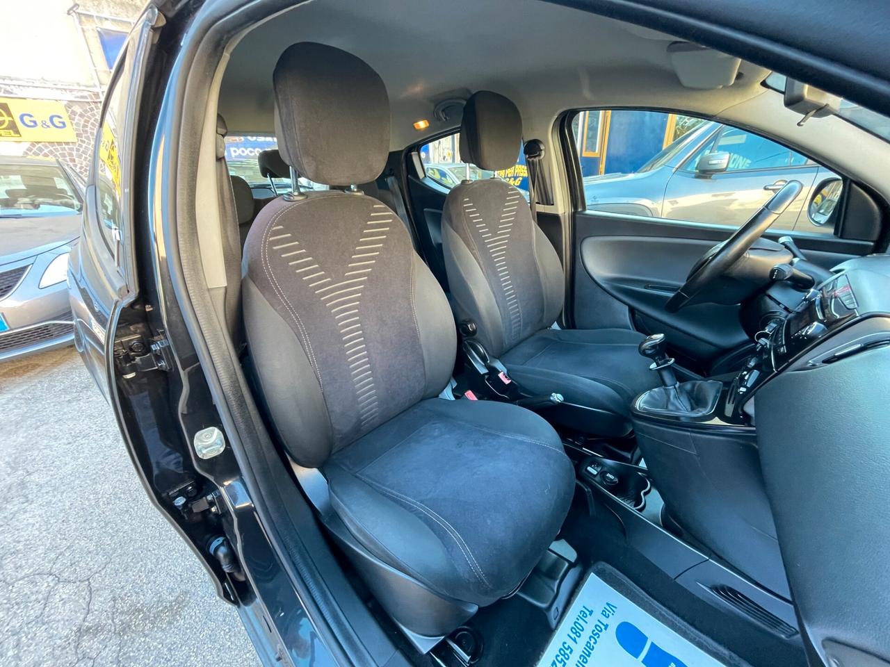 Lancia Ypsilon 1.2 69 CV Platinum EURO 5