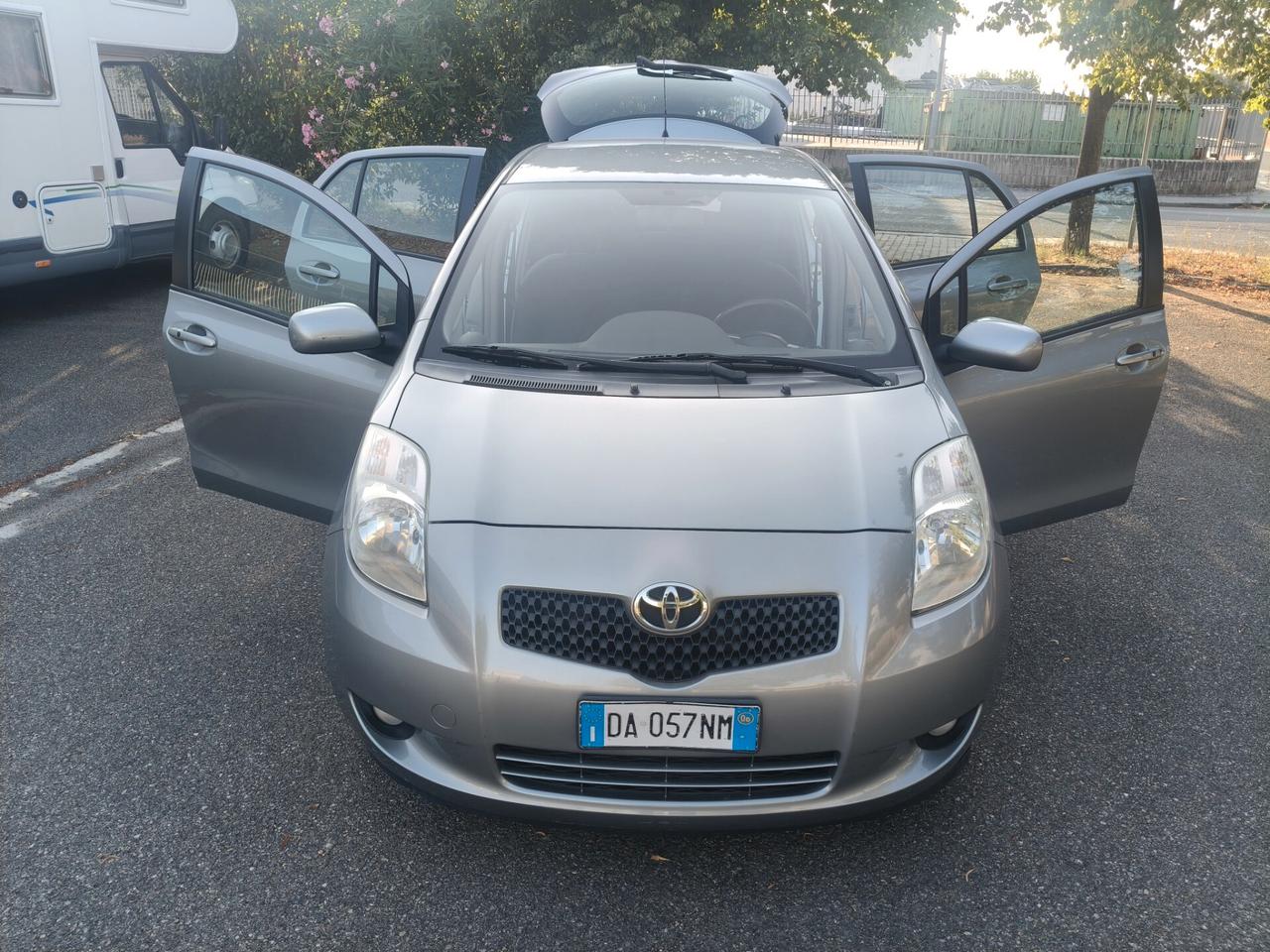 Toyota Yaris 1.3 5 porte AUTOMATICA
