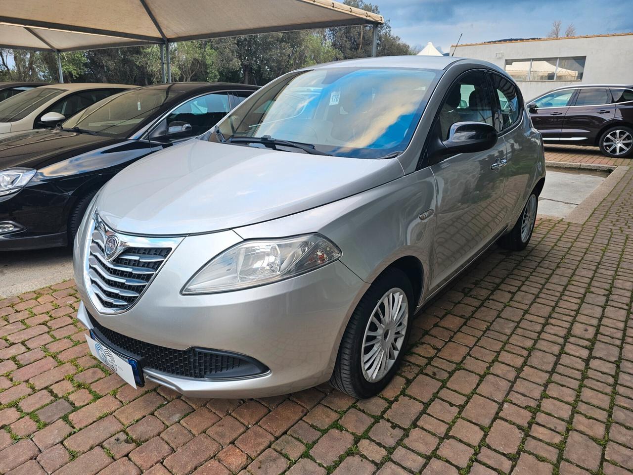 Lancia Ypsilon 1.3 MJT 16V 95 CV 5 porte S&S Silver