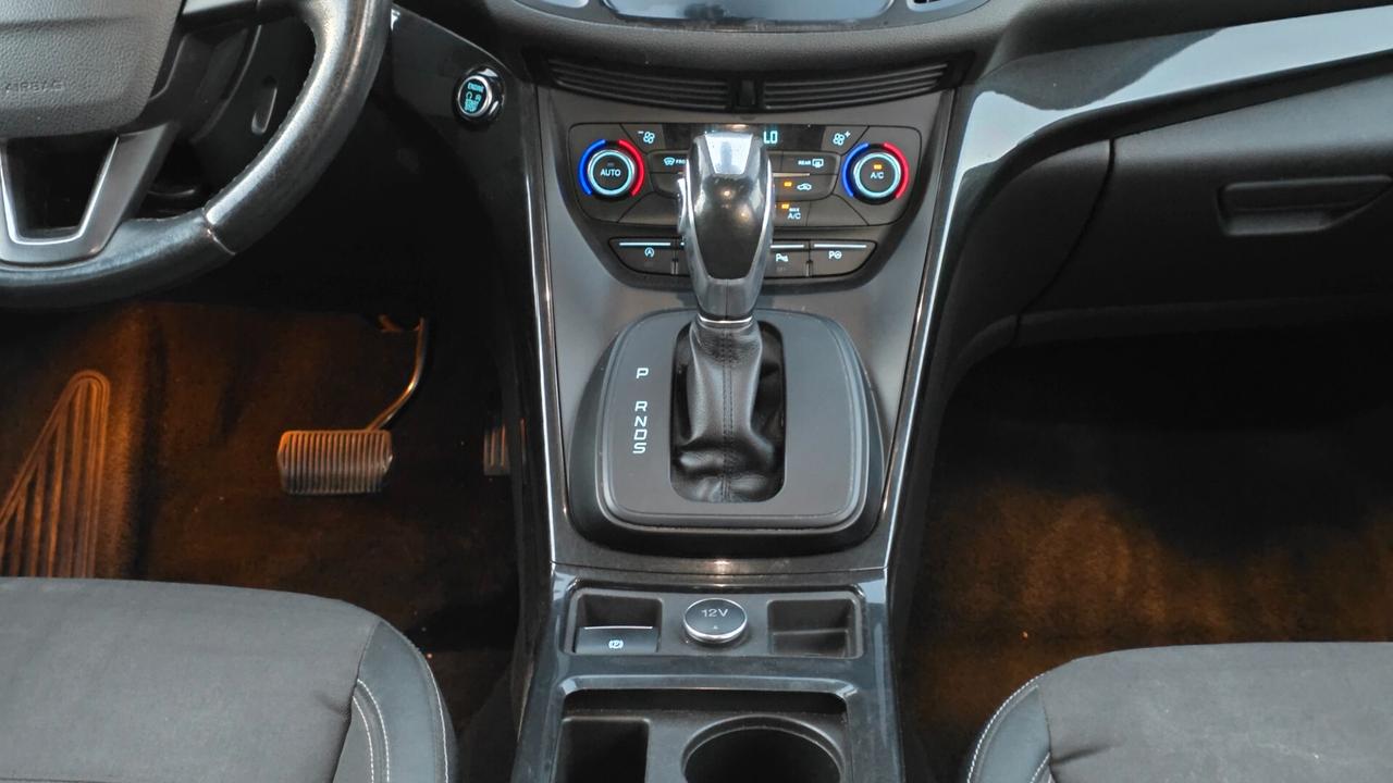 Ford Kuga 1.5 TDCI 120 CV S&S 2WD Powershift Edition