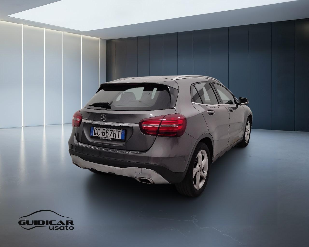 Mercedes-Benz GLA-X156 2017 - GLA 200 Sport auto