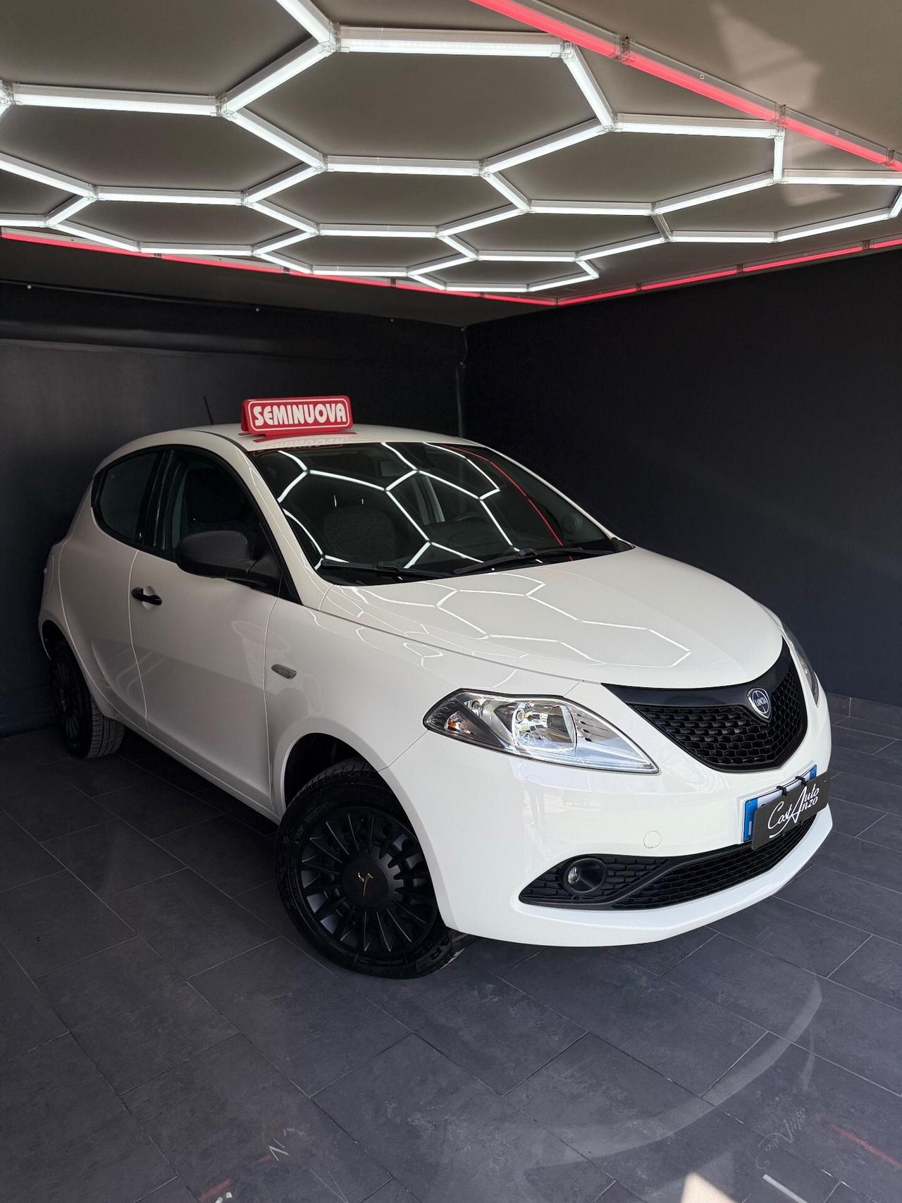 Lancia Ypsilon 0.9 TwinAir Gold 12/2020