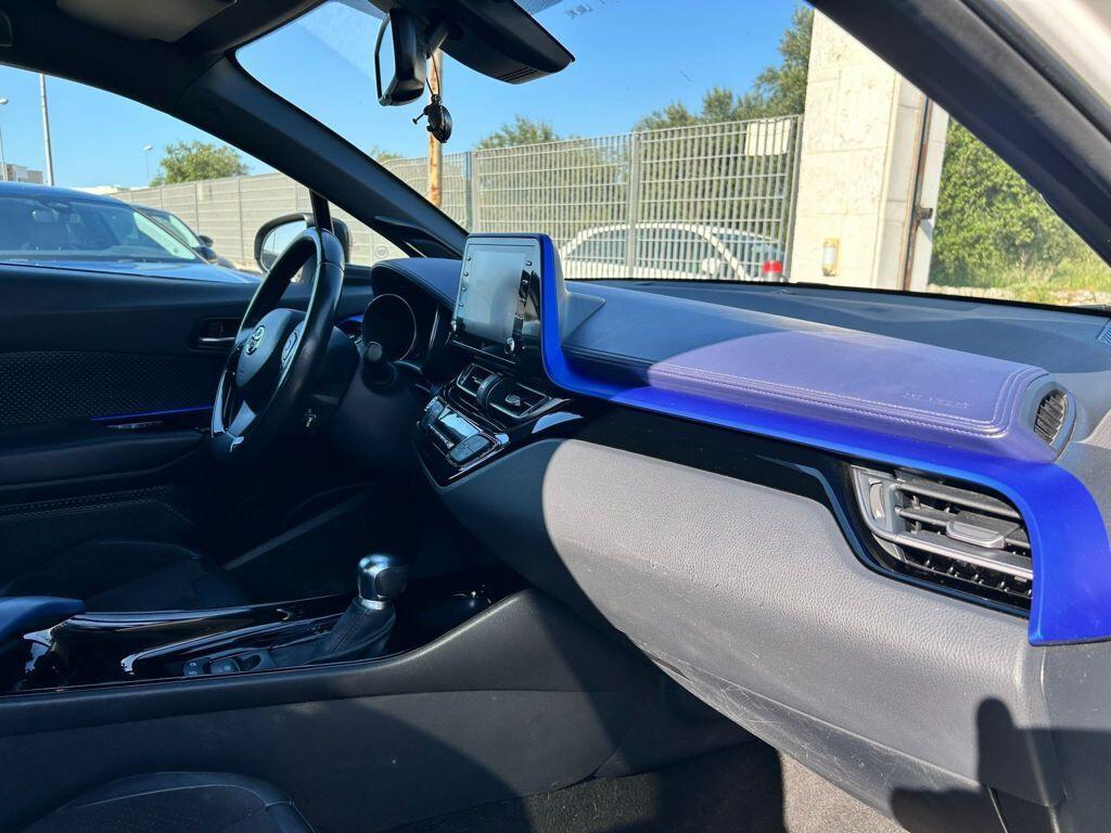 Toyota C-HR 2.0 Hybrid E-CVT Style