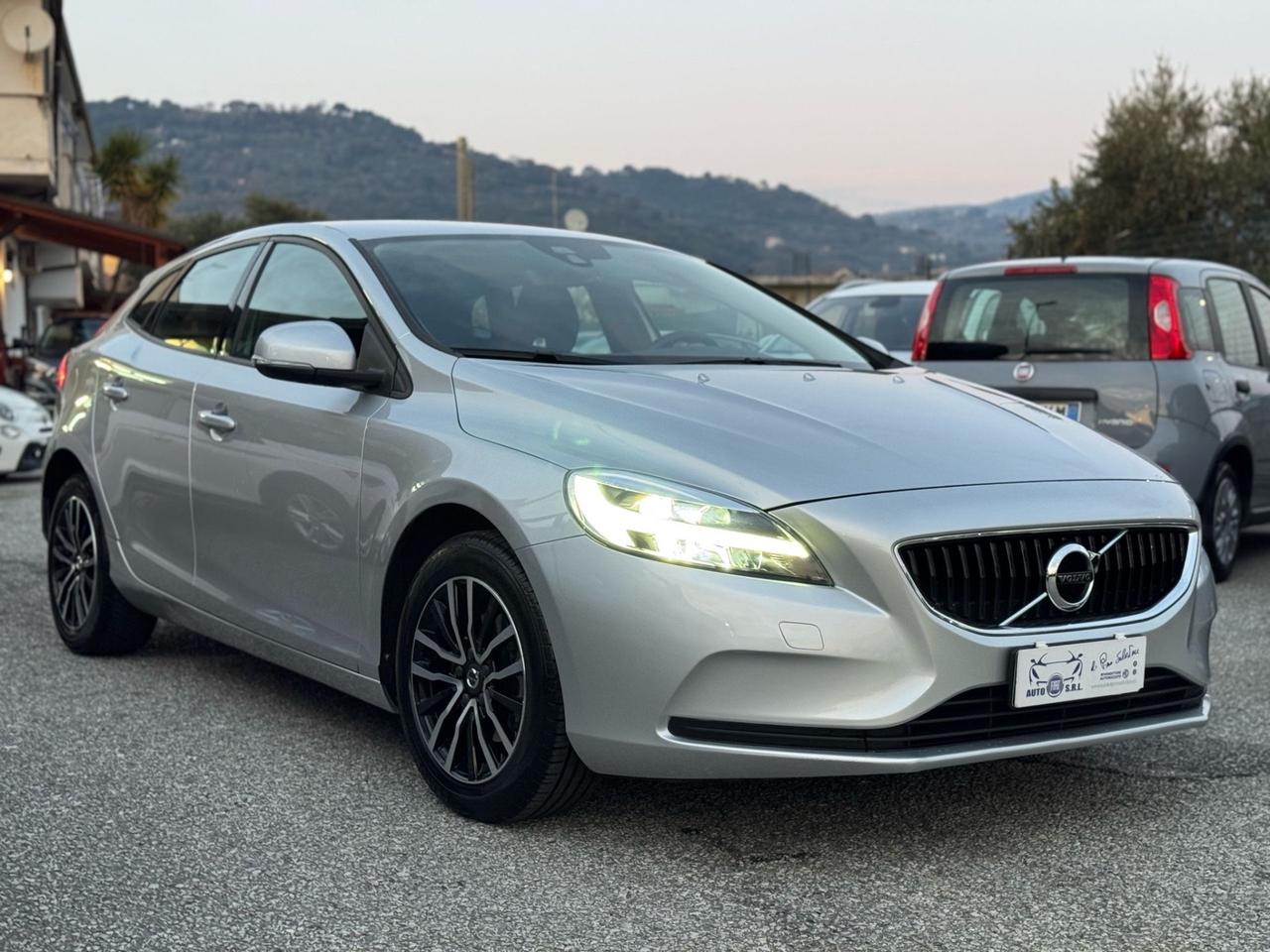 Volvo V40 D2 Plus km 21000