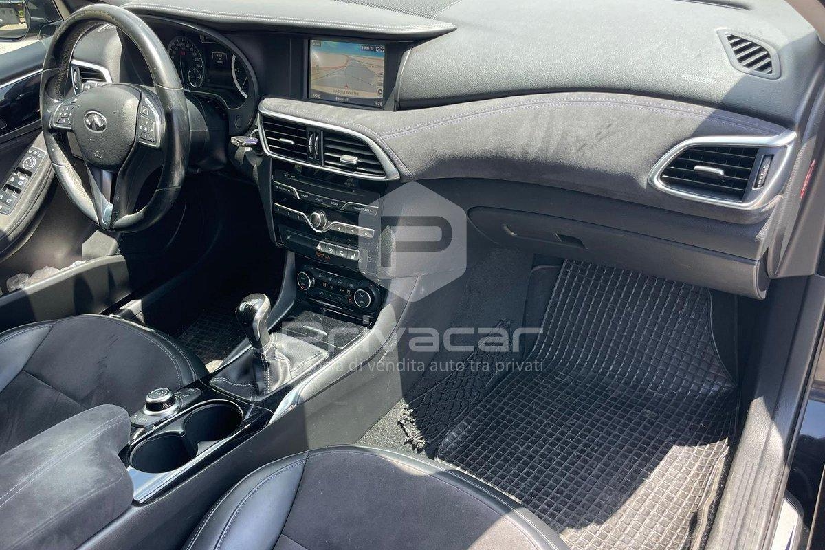 INFINITI Q30 1.5 diesel City Black Edition