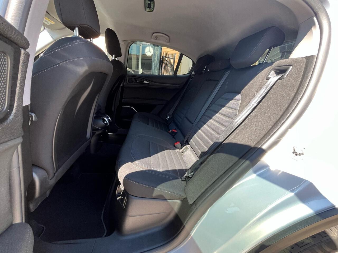 Alfa Romeo Stelvio 2.2 Turbodiesel 160 CV AT8 RWD Business