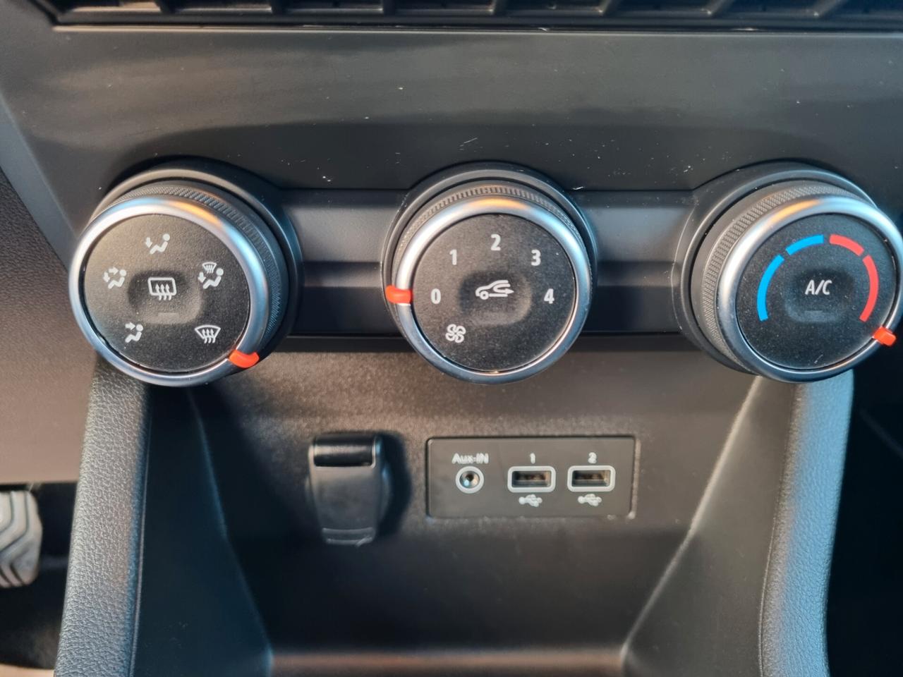 Renault Clio TCe 90 CV 5/PORTE FULL LED/NAVI