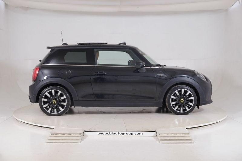 MINI Mini Full Electric Mini F56 2021 Full Electric Mini 3p Cooper SE Yours auto