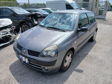 RENAULT Clio 1.2 cat 3 porte
