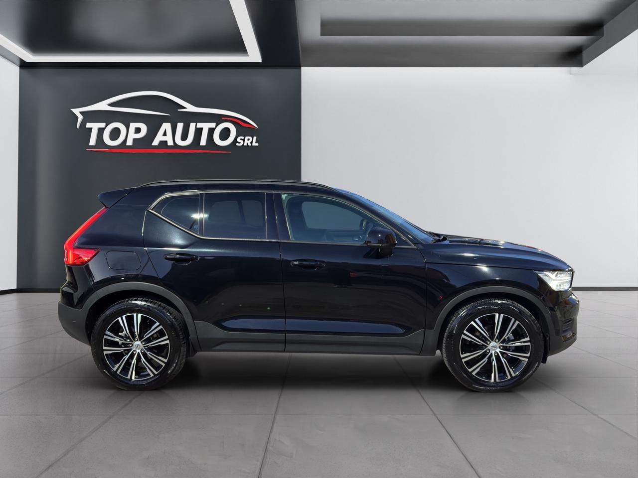 VOLVO XC40 D3 GEARTRONIC MOMENTUM - MY20