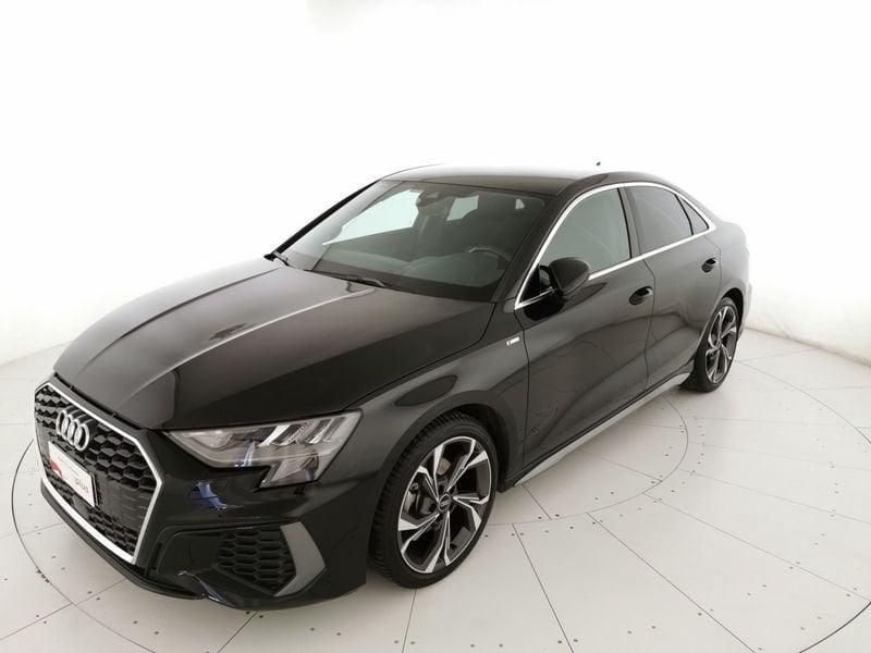 Audi A3 Sedan 35 2.0 tdi S line edition s-tronic