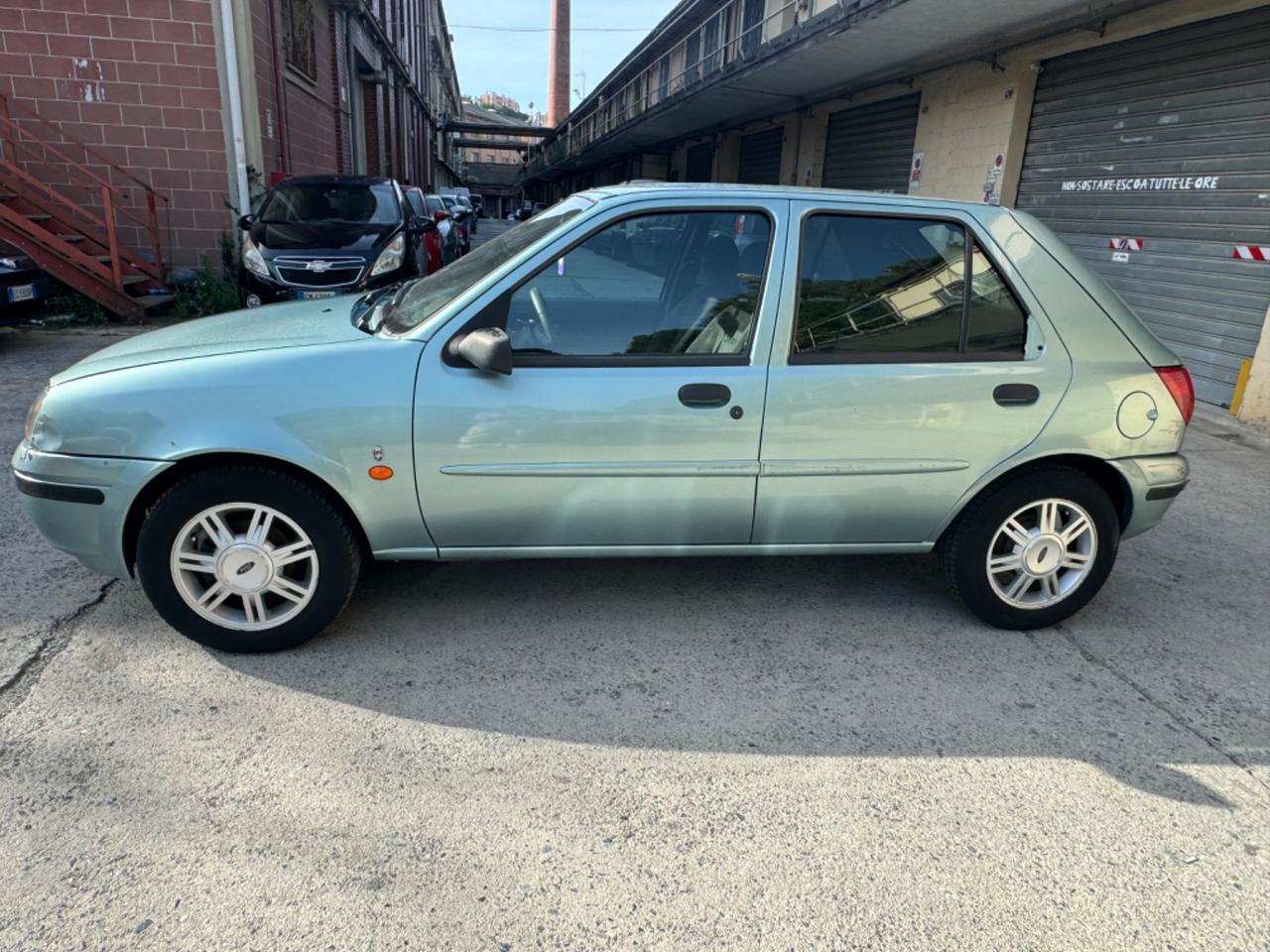 Ford Fiesta 1.2i 16V cat 5 porte Ghia