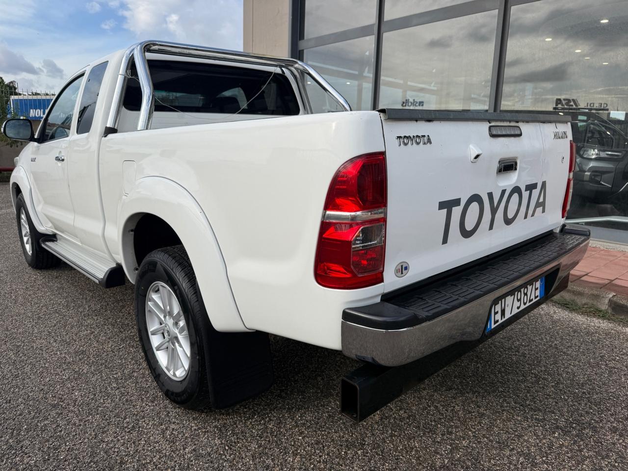 Toyota Hilux 2.5 D-4D 4WD 2p. 4posti MY14"