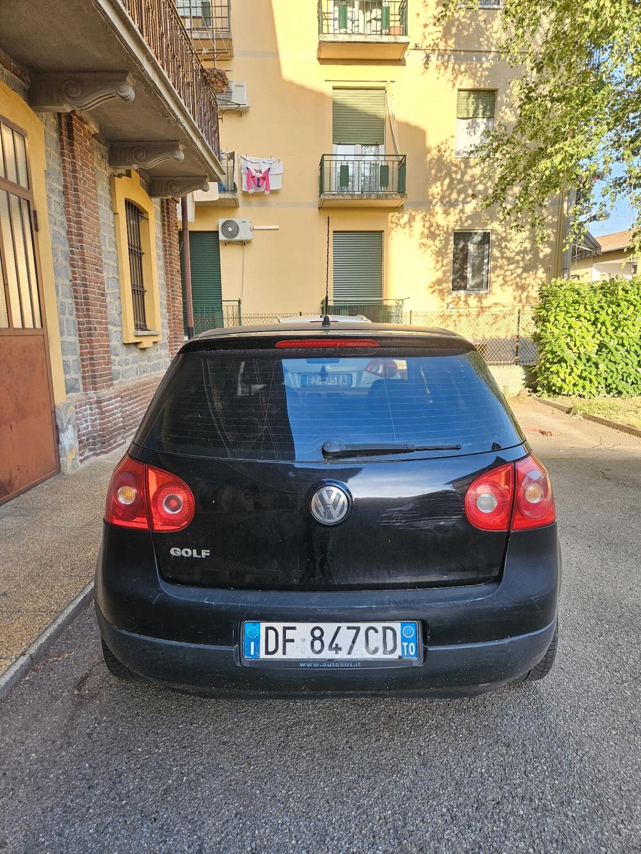 Volkswagen Golf 1.6 gpl