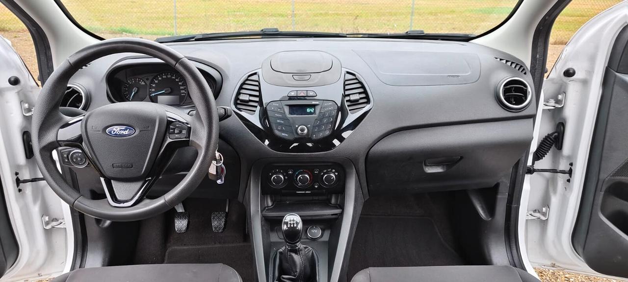 Ford Ka Ka+ 1.2 8V 69CV Titanium