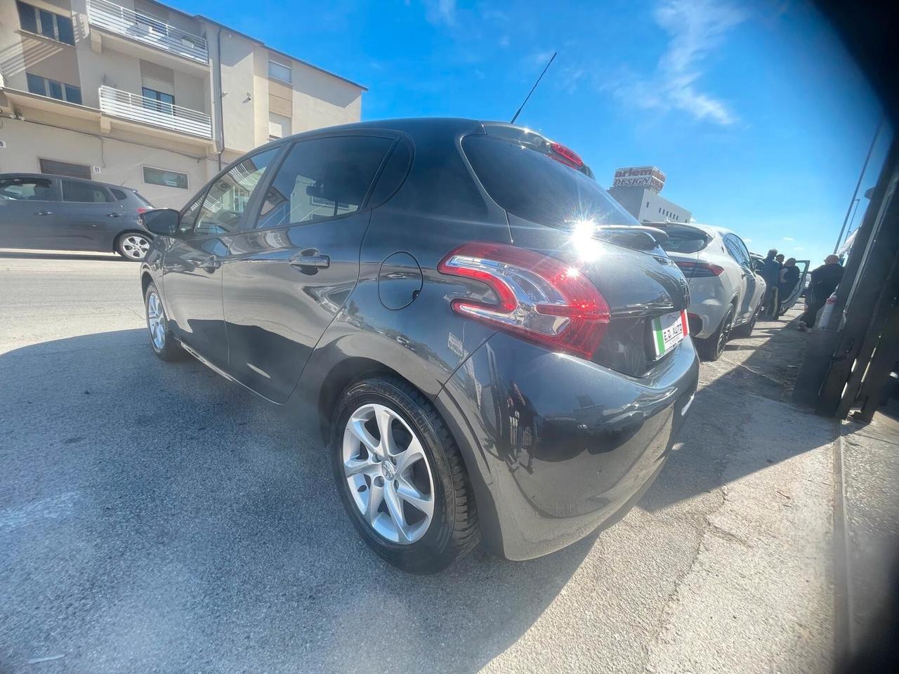 Peugeot 208 1.2 VTi 82 CV 5 porte Allure