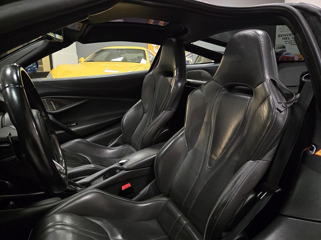 Mclaren 720S IVA ESPOSTA INCLUSA -SERVICE -BURTON BLUE -SCARICO