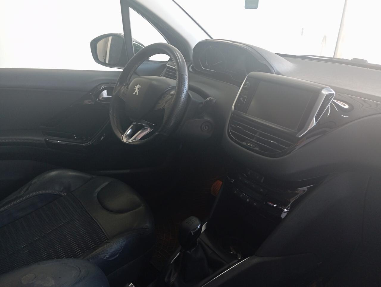 Peugeot 208 1.2 Benz/ GPL 2013 CON GARANZIA