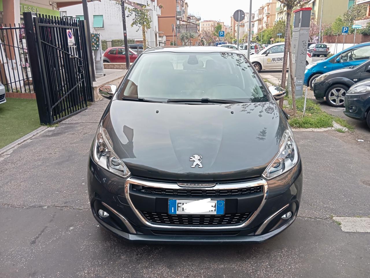 Peugeot 208 PureTech 1200 Allure offerta del mese