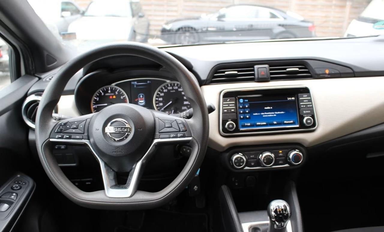 Nissan Micra 1.0L Visia