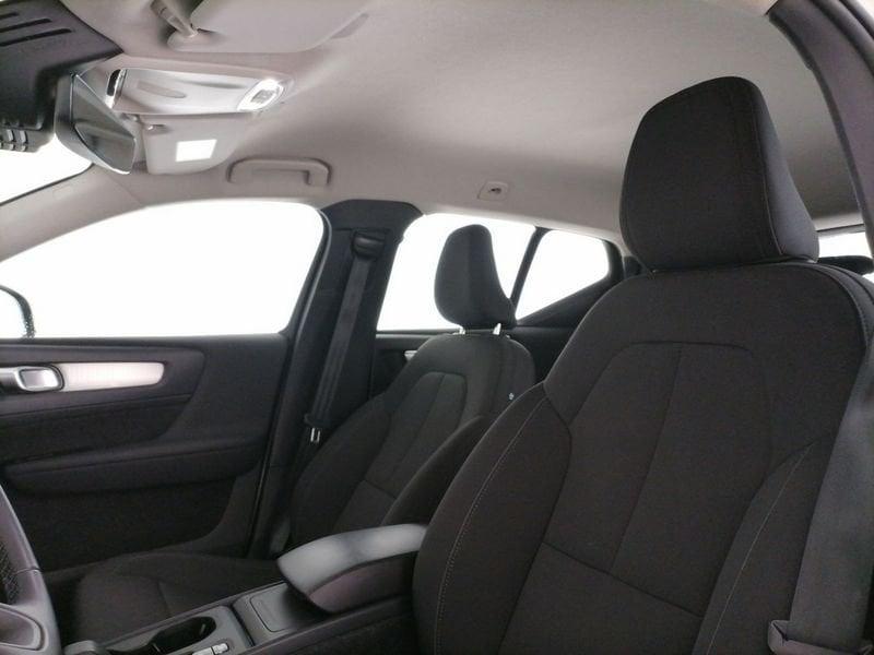 Volvo XC40 1.5 t2 Momentum auto my21