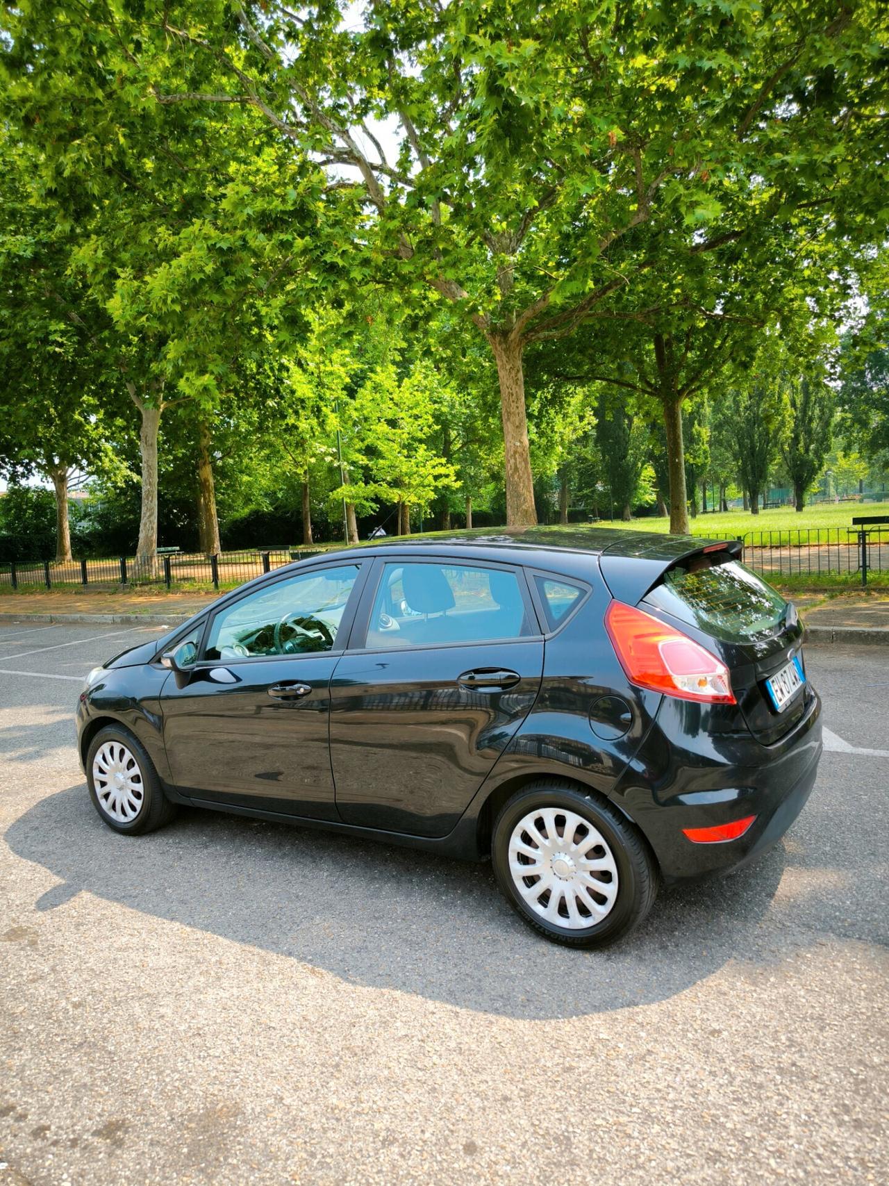 Ford Fiesta 1.5 TDCi 75CV 5 porte Titanium