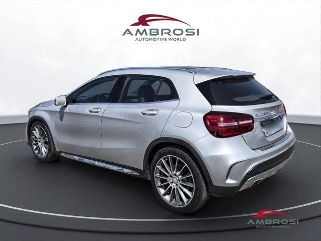 MERCEDES-BENZ GLA 200 CDI 200 d Automatic 4Matic Premium - PER OPERATOR