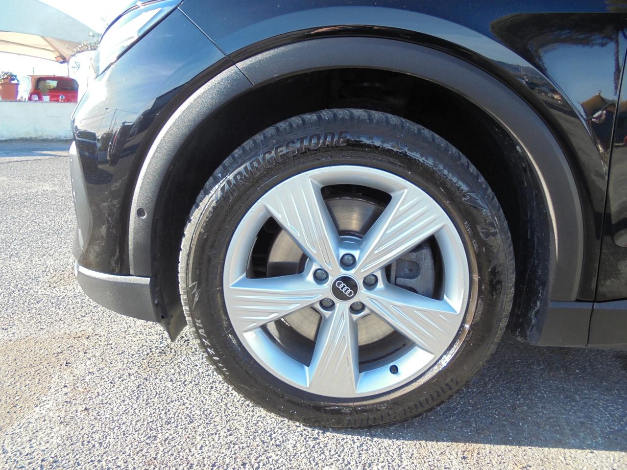 Audi Q4 40 e-tron Business