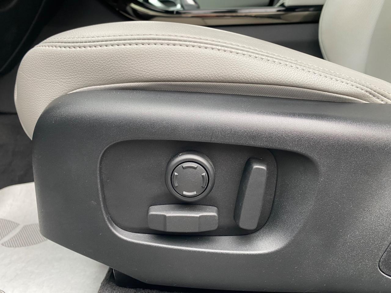 Land Rover Range Velar 2.0 Si4 250 CV Dynamic SE