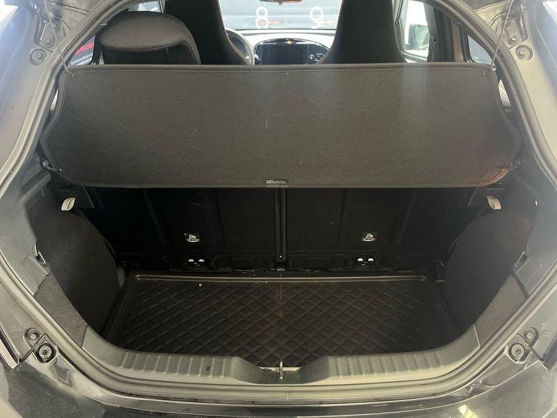 Toyota Aygo X 1.0B (72 CV) Lounge S-CVT