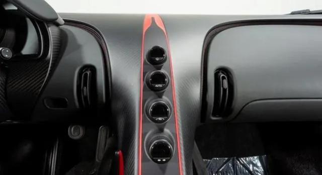 BUGATTI Chiron CHIRON PUR SPORT 8.0 W16 1500HP "1 OF 60"