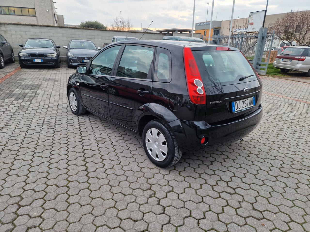 Ford Fiesta 1.2 benzina 135000 km neopatentati