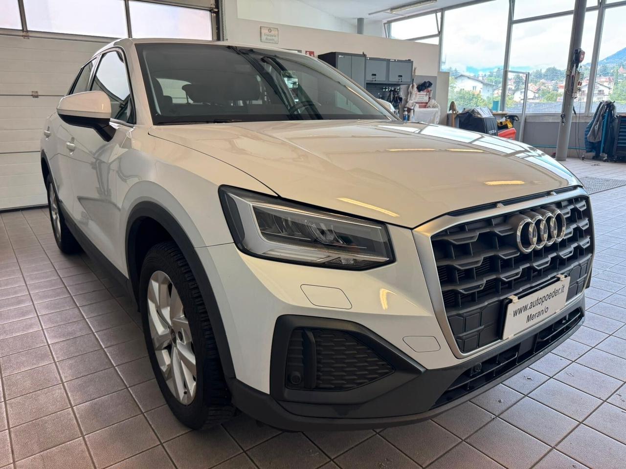Audi Q2 30 TFSI Business