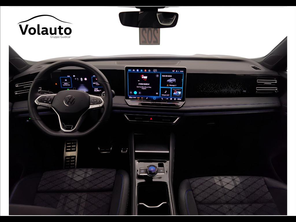 VOLKSWAGEN Tiguan III 2024 - Tiguan 2.0 tdi R-Line 150cv dsg