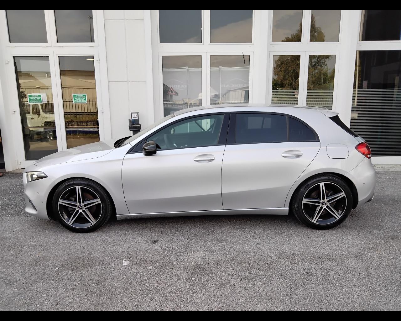 Mercedes-Benz Classe A - W177 2018 - A 180 d Sport auto
