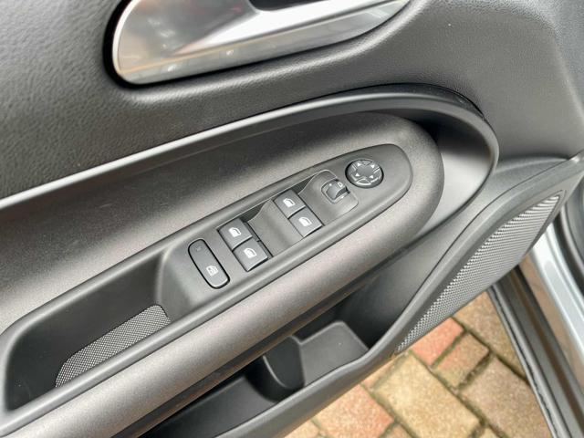 ALFA ROMEO Junior 1.2 145 CV Hybrid eDCT6 Speciale - KM0