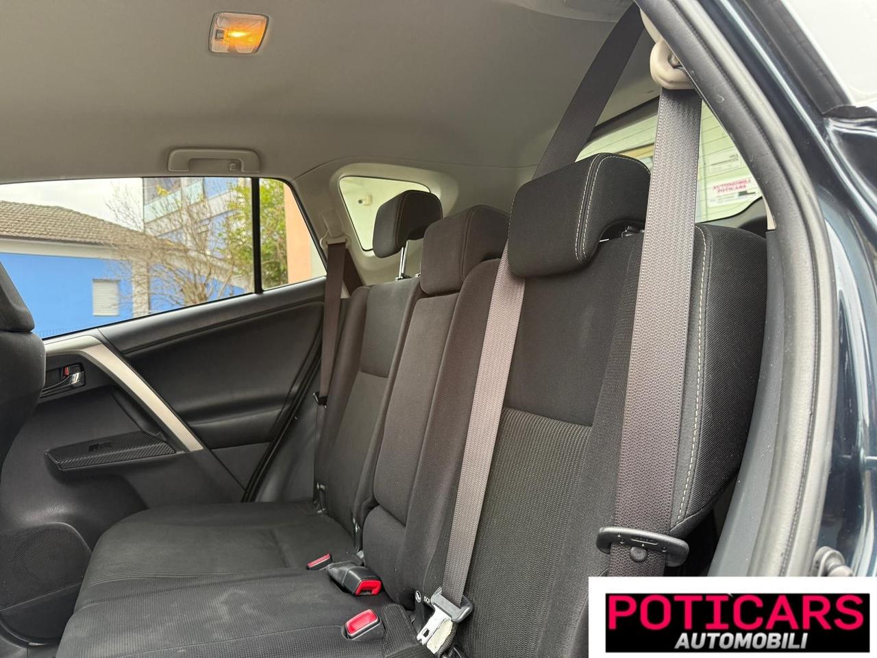 Toyota RAV4 2.0 D-4D 2WD Active