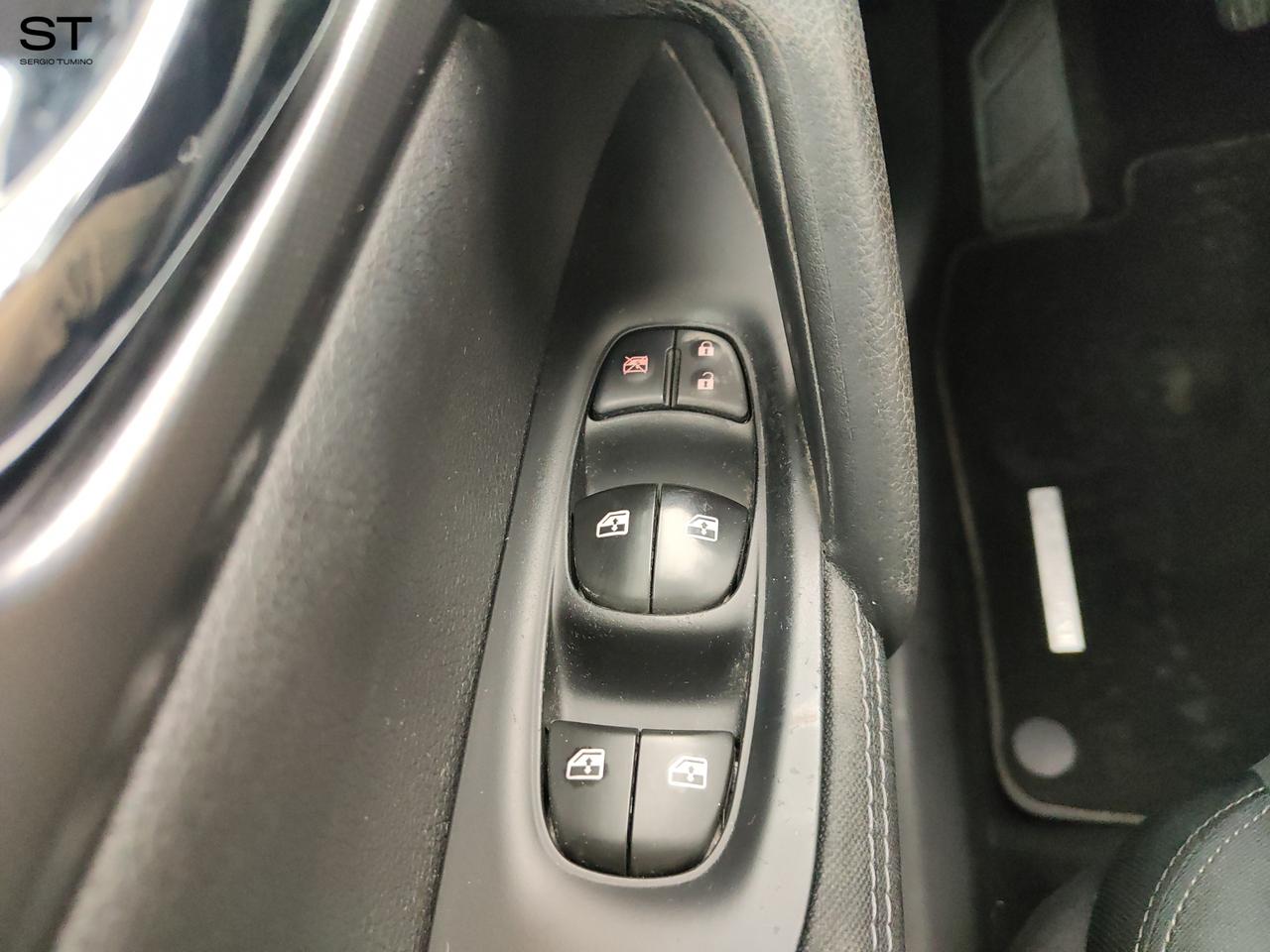 NISSAN Qashqai 2ª serie - Qashqai 1.6 dCi 2WD N-Connecta