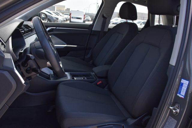 AUDI Q3 35 TDI quattro S tronic Business