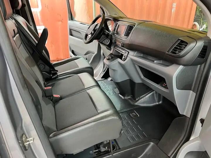 Peugeot Expert 2.0 BlueHDi 120 S&S EAT 3posti