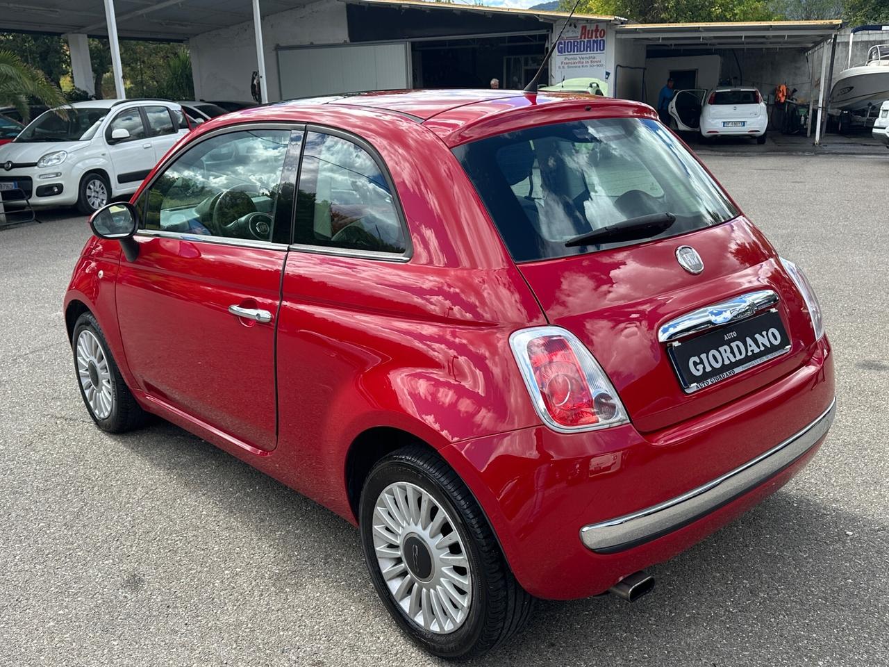 Fiat 500 1.2 Lounge rossa panoramica