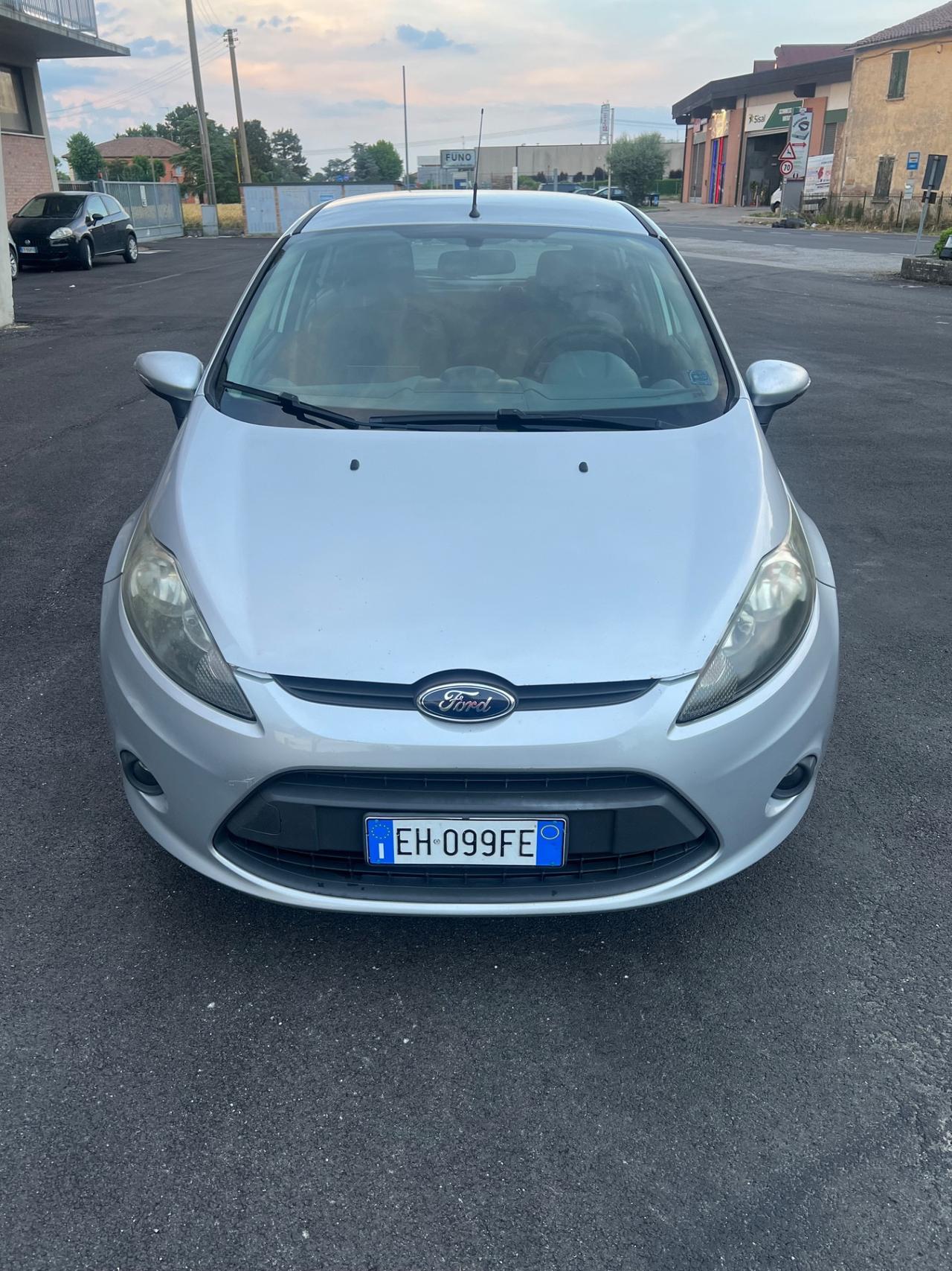 Ford Fiesta 1.4 TDCi 70CV 5 porte Titanium