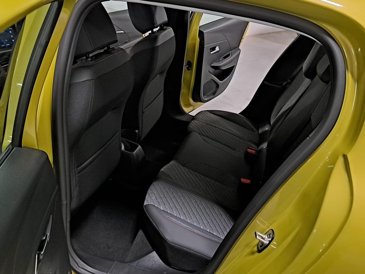 Peugeot 208 1200 PureTech 75CV Style 5 Porte Km. 0
