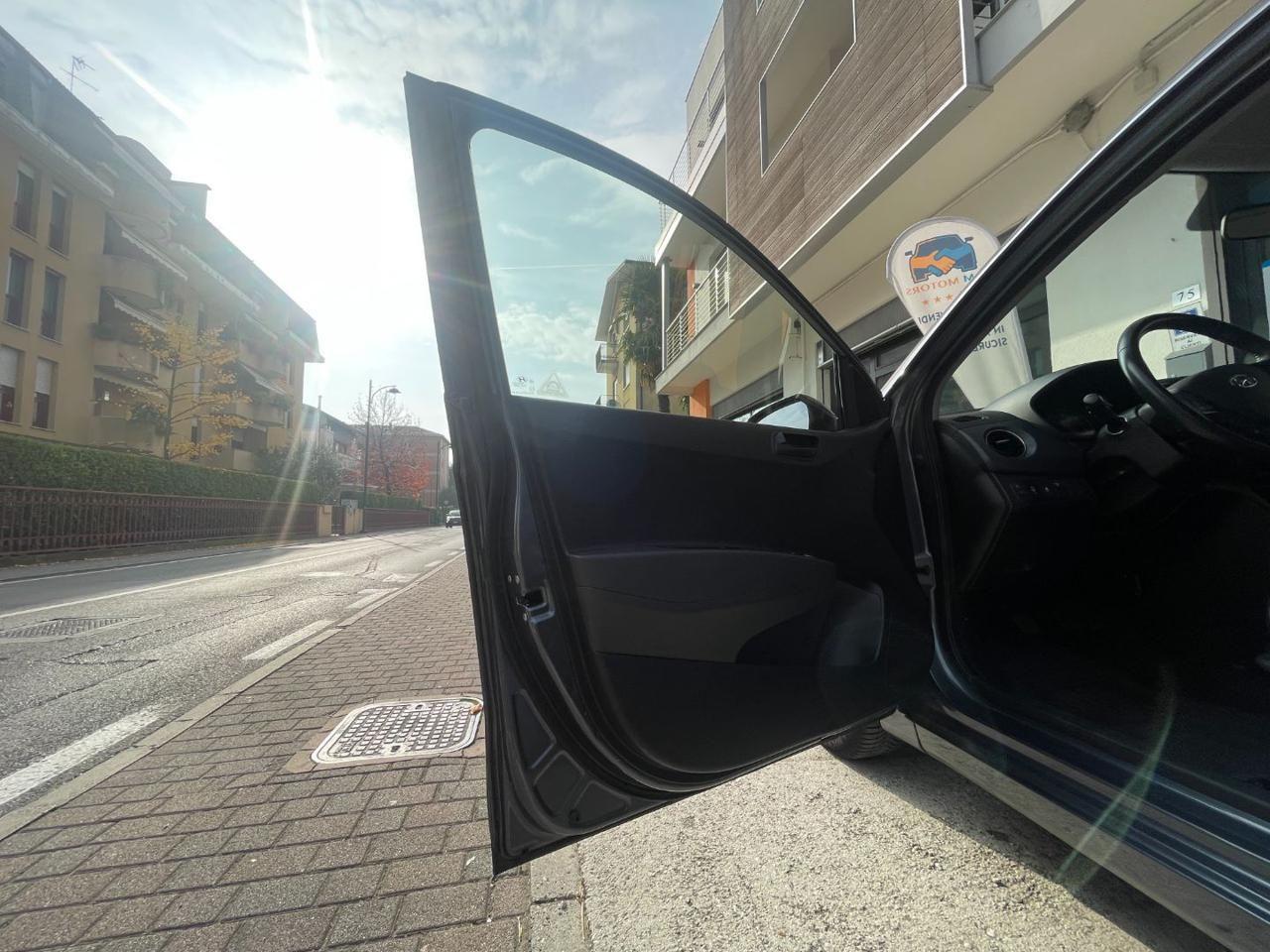 HYUNDAI i10 1.0 MPI unico proprietario