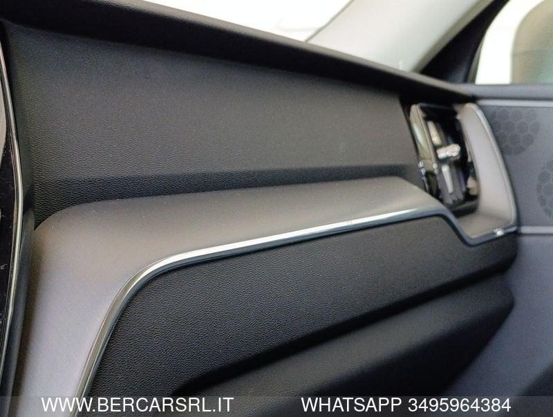 Volvo XC60 XC60 B4 (d) AWD automatico Essential