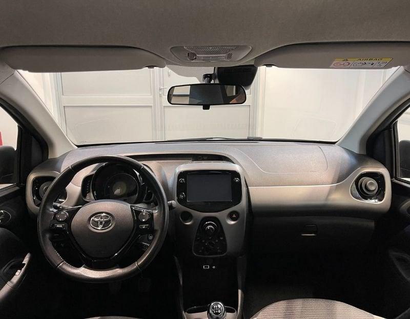 Toyota Aygo Connect 1.0 VVT-i 72 CV 5 porte x-play