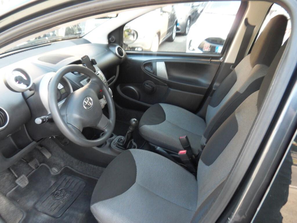 Toyota Aygo 1.0 12V VVT-i 5 porte Active