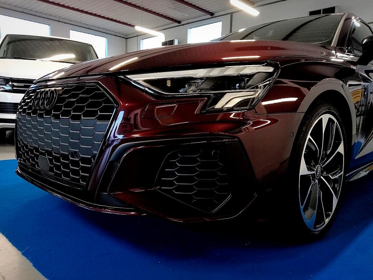 Audi A3 2.0 TDI SLINE EXCLUSIVE IDENTITY BLACK 19" MATRIX